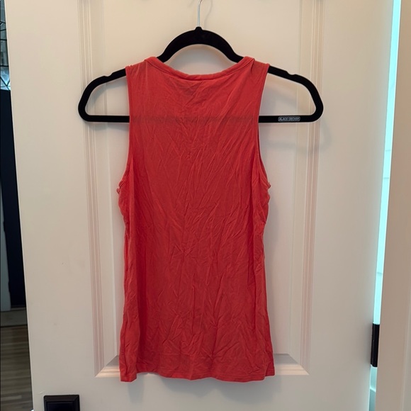❤️ 6 for 20 ❤️Banana republic size xs Red Ruffled Sleeveless Tank Top - Picture 3 of 3